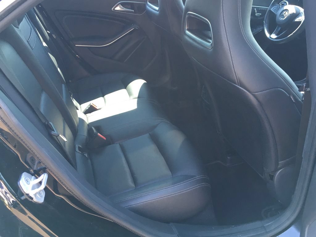 Used 2018 Mercedes-Benz CLA 250 4MATIC image 8