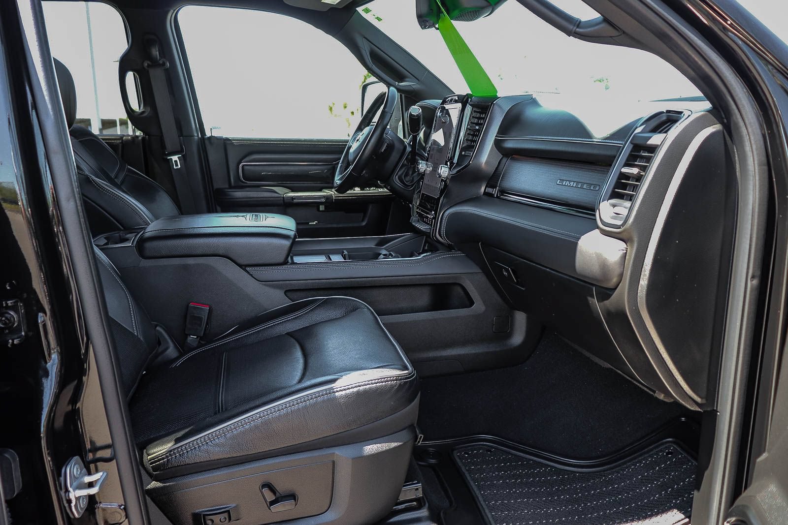 Used 2023 RAM 2500 Limited AWD/4WD image 16