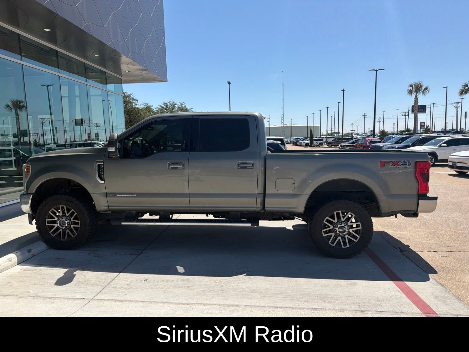 Used 2019 Ford F250 Lariat w/ Lariat Value Package AWD/4WD image 9
