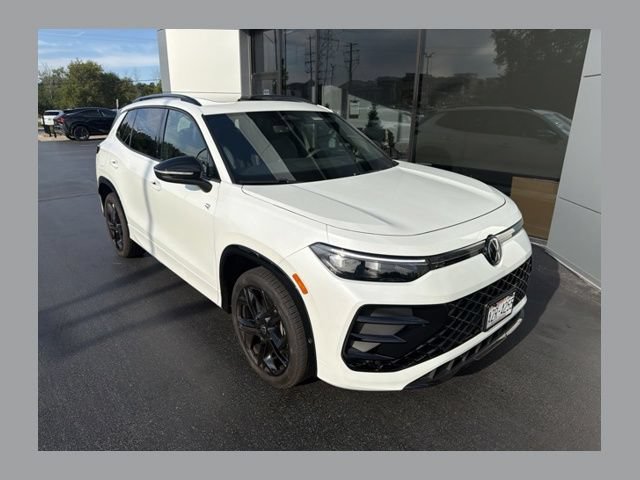Used 2026 Volkswagen Tiguan SE R-Line