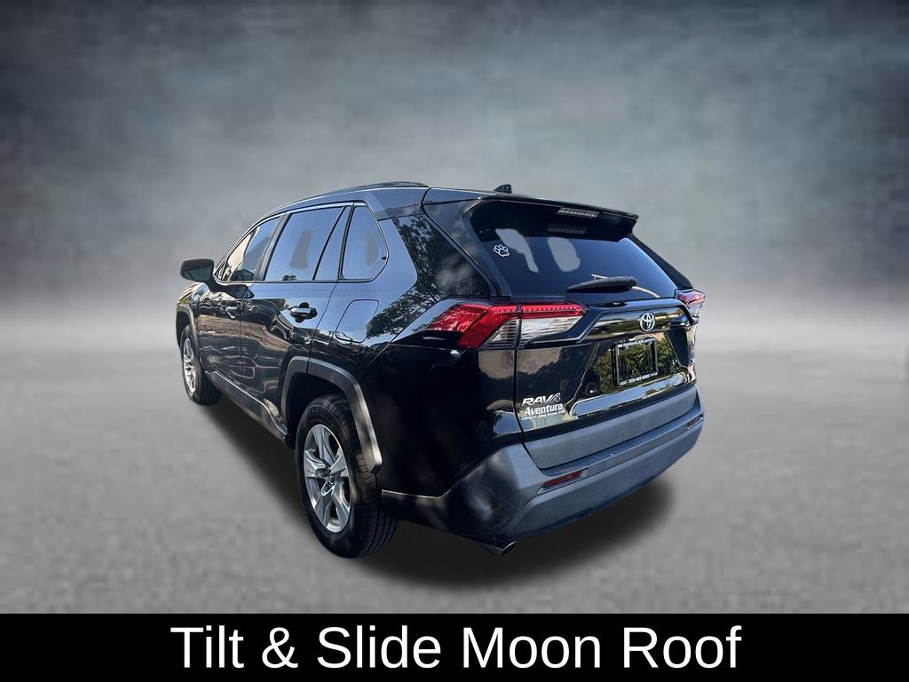 Used 2021 Toyota RAV4 XLE w/ Convenience Package FWD image 5