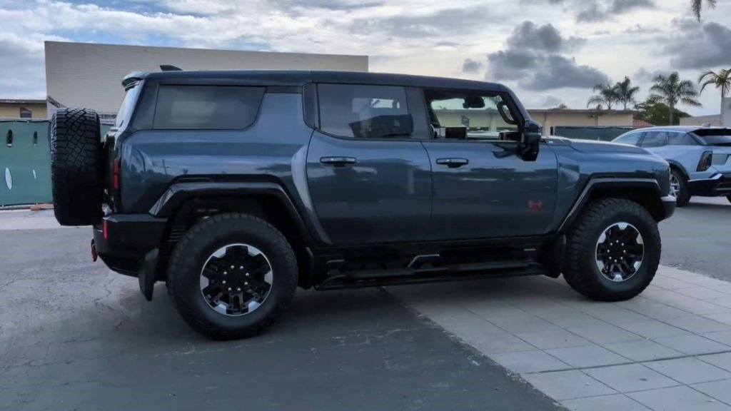 Certified 2025 GMC Hummer EV 3X w/ Extreme Off-Road Package AWD/4WD image 10