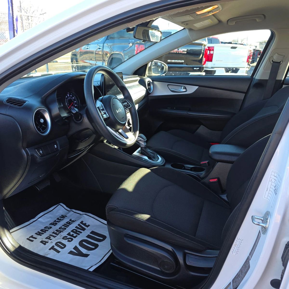 Used 2024 Kia Forte LXS FWD image 9