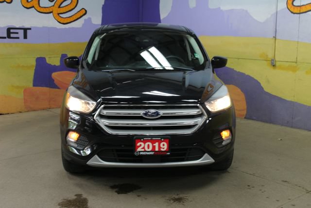 Used 2019 Ford Escape SE w/ Ford Safe & Smart Package FWD image 6