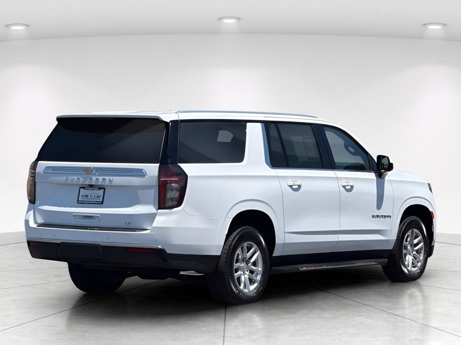 Used 2023 Chevrolet Suburban LT AWD/4WD image 4