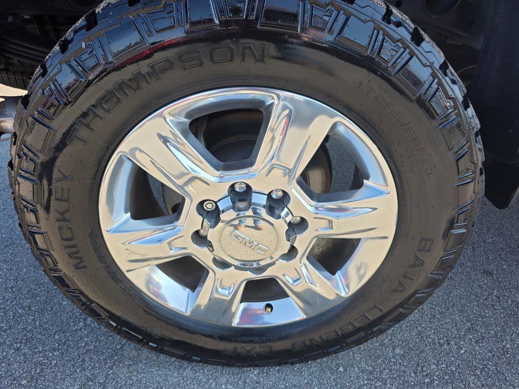 Used 2019 GMC Sierra 2500 SLT w/ Duramax Plus Package AWD/4WD image 26