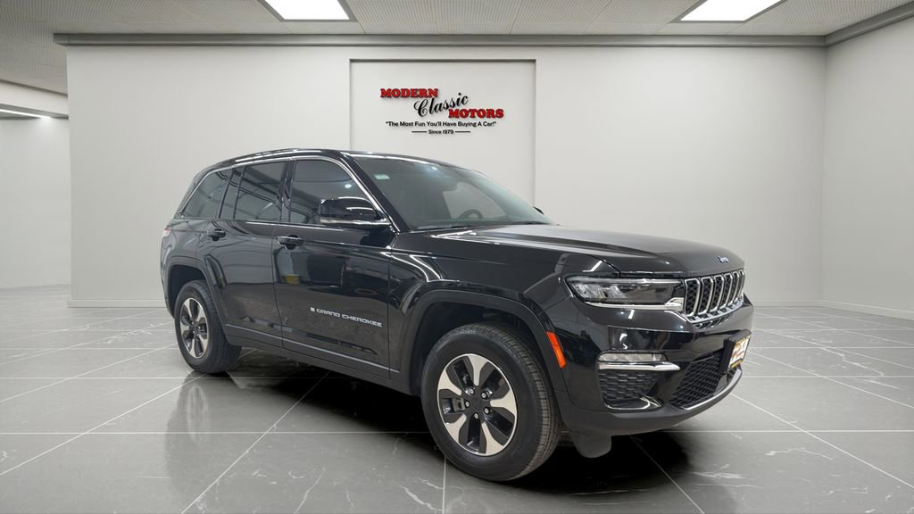 Used 2025 Jeep Grand Cherokee Limited 4xe image 7