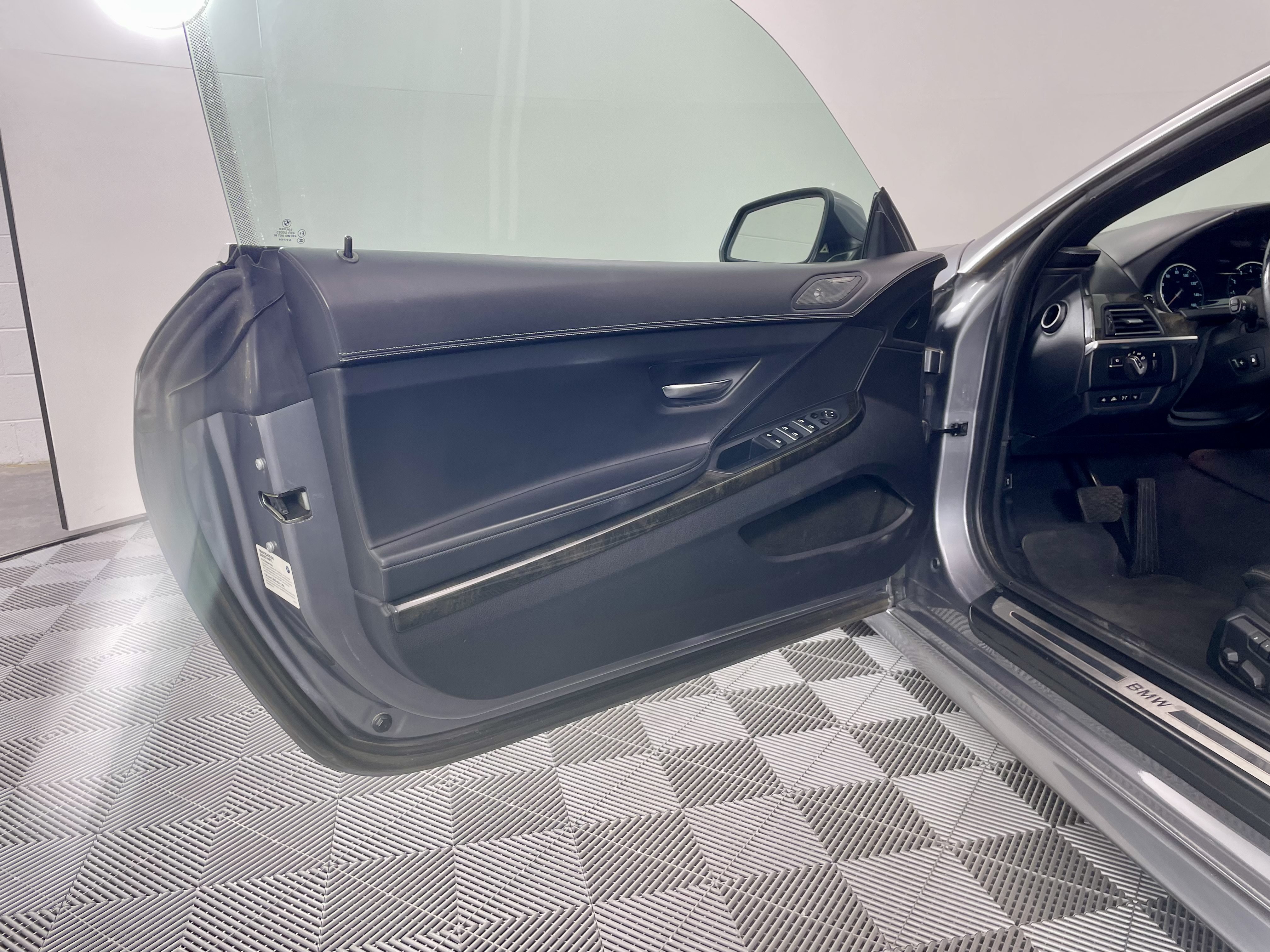 Used 2018 BMW 640i Convertible RWD image 11