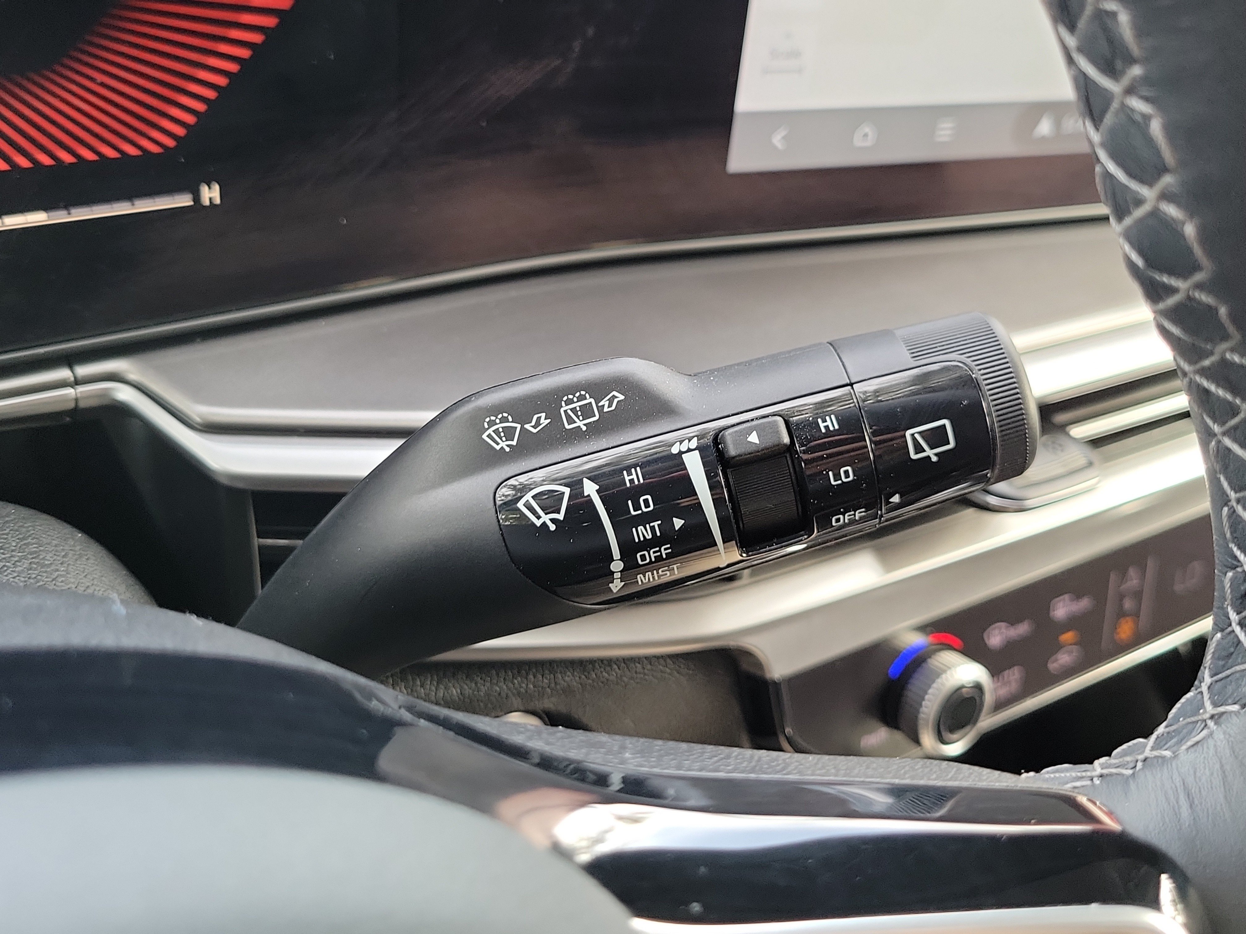 Certified 2025 Kia Sorento S w/ Panoramic Sunroof Package FWD image 27