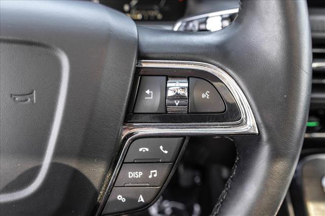 Used 2022 Lincoln Nautilus Reserve w/ Luxury Package AWD/4WD image 17
