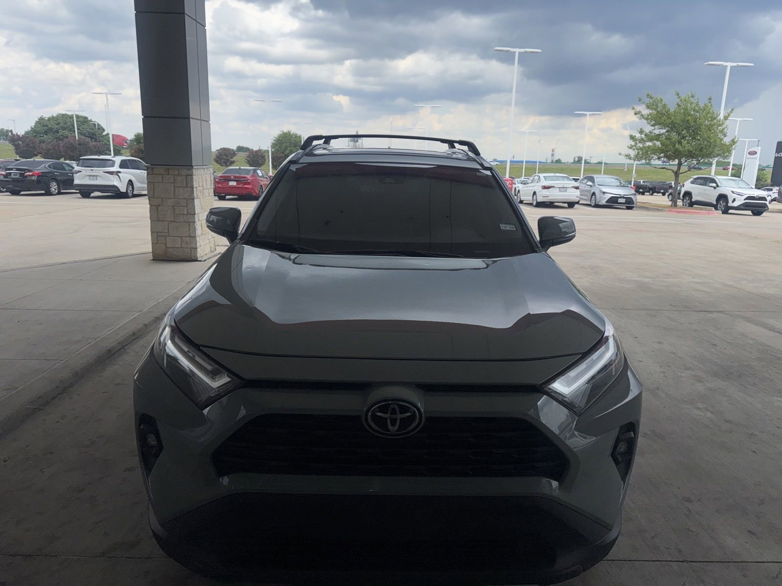 Used 2022 Toyota RAV4 XLE Premium FWD image 24