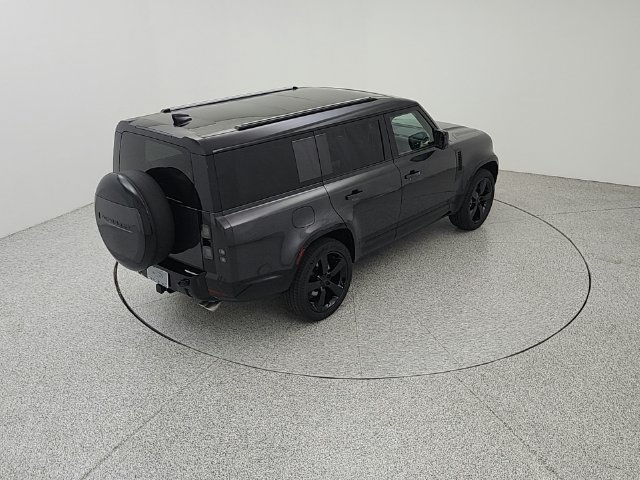New 2026 Land Rover Defender 130 V8 AWD/4WD image 17