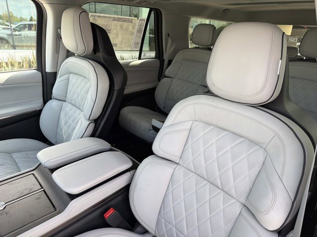 New 2026 Lincoln Navigator L Black Label image 13