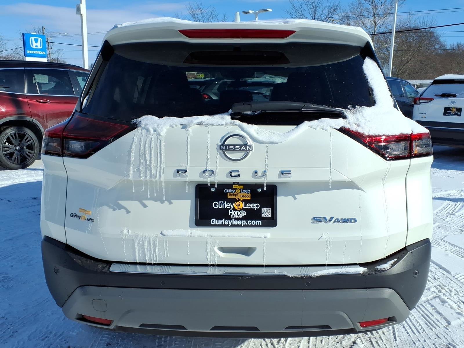 Used 2023 Nissan Rogue SV w/ SV Premium B Package image 11