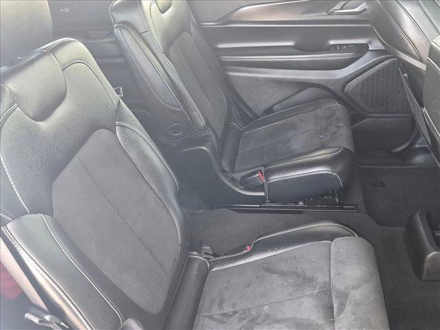 Used 2024 Jeep Grand Cherokee L Altitude AWD/4WD image 21