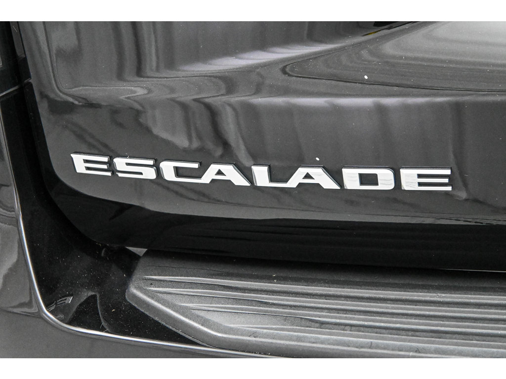 Used 2023 Cadillac Escalade Premium Luxury AWD/4WD image 62