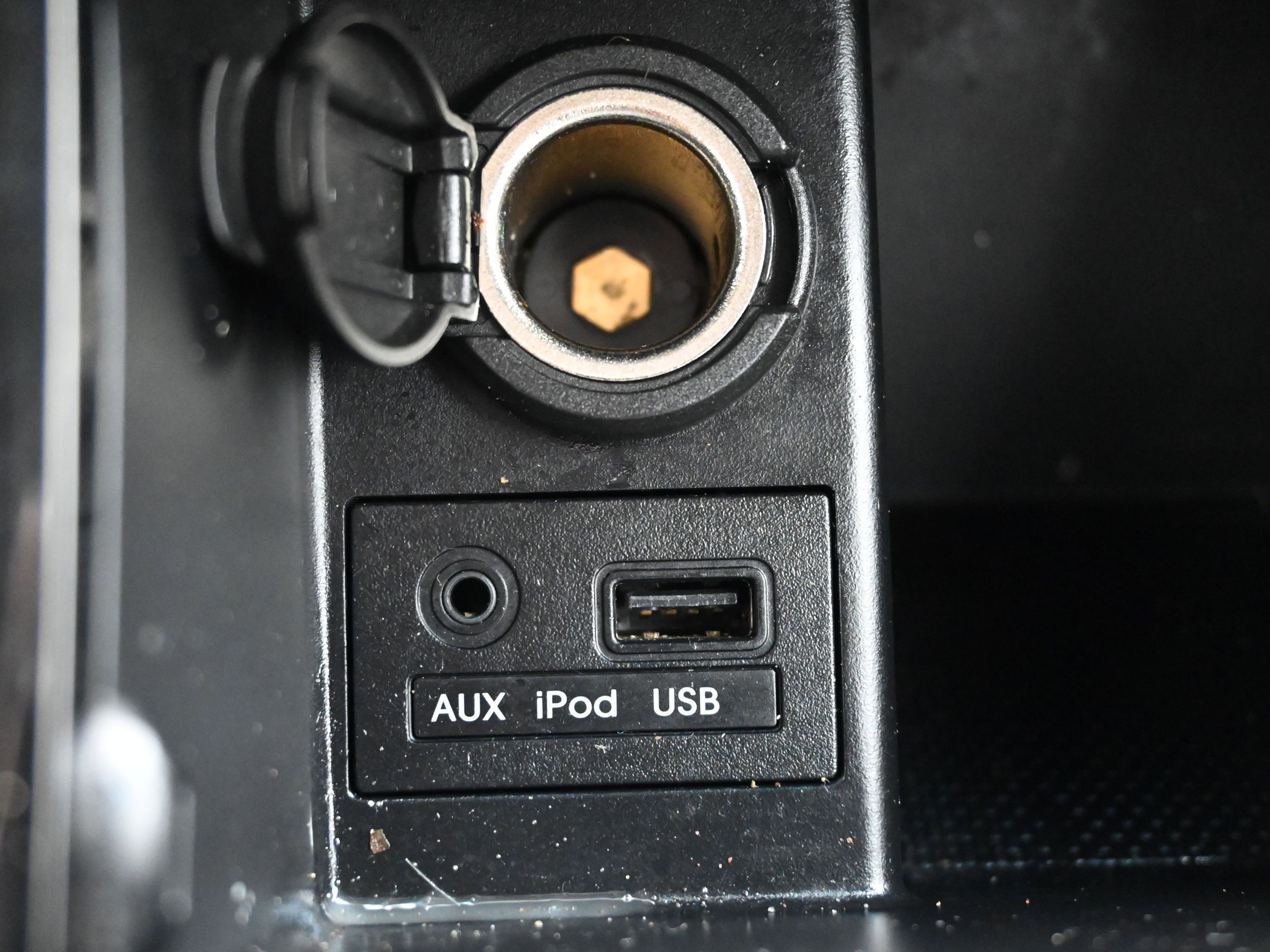 Used 2013 Hyundai Elantra GLS w/ Preferred Pkg FWD image 18