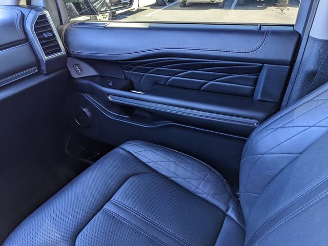 Used 2021 Ford Expedition Platinum image 14