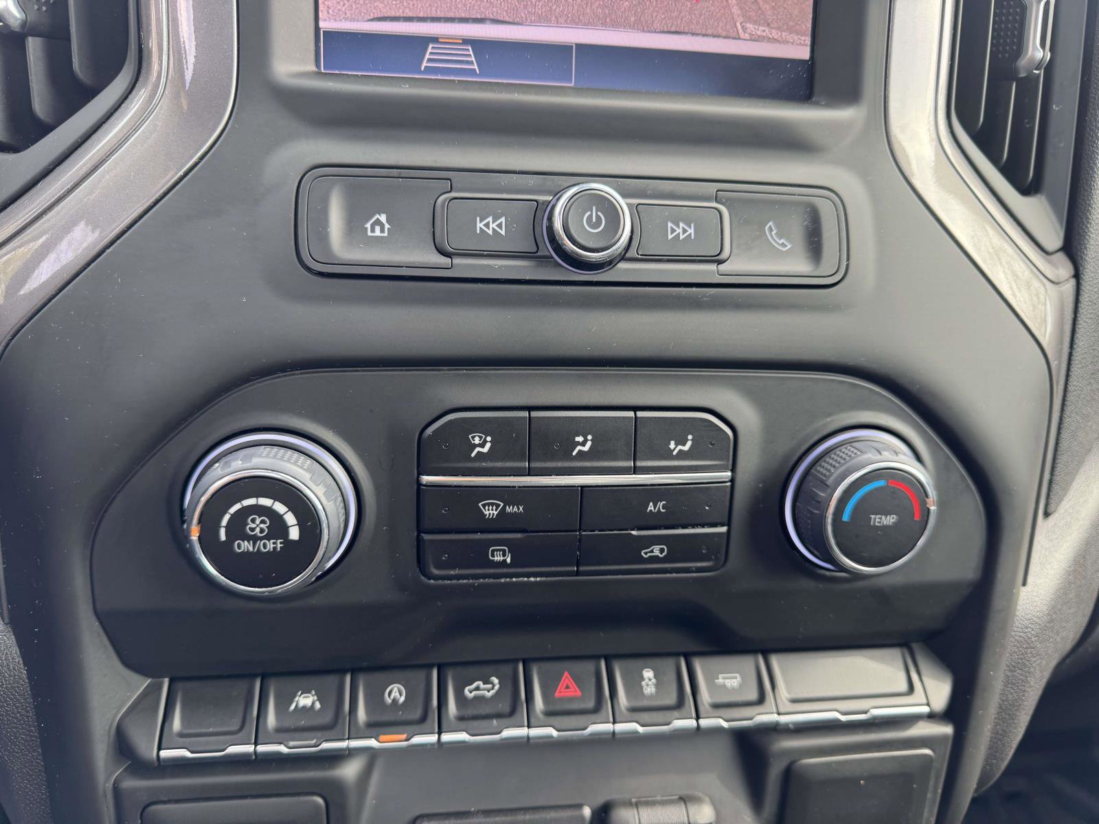 Used 2025 Chevrolet Silverado 1500 W/T image 29