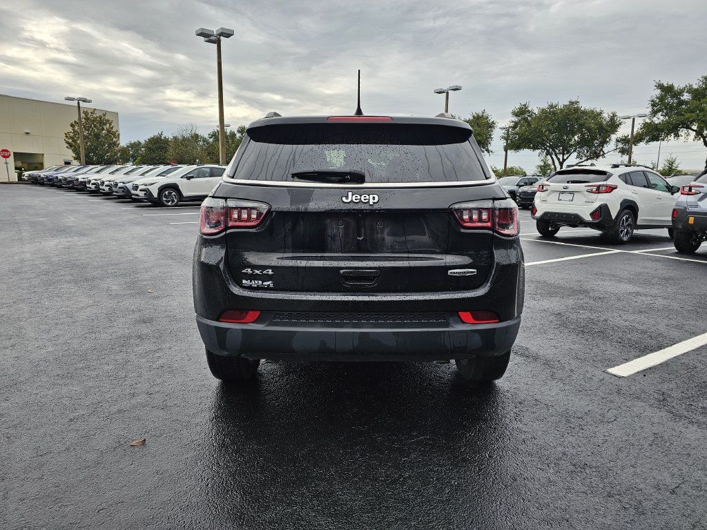 Used 2024 Jeep Compass Latitude AWD/4WD image 4