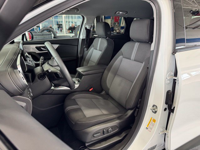 Used 2023 Chevrolet Blazer LT FWD image 25