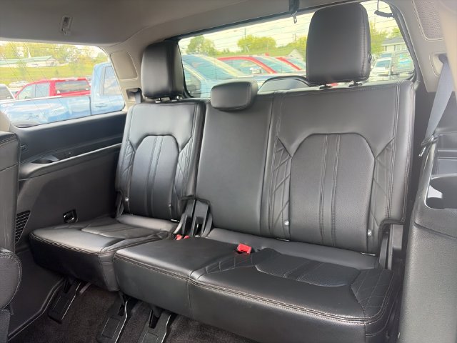 Used 2018 Ford Expedition Platinum AWD/4WD image 30