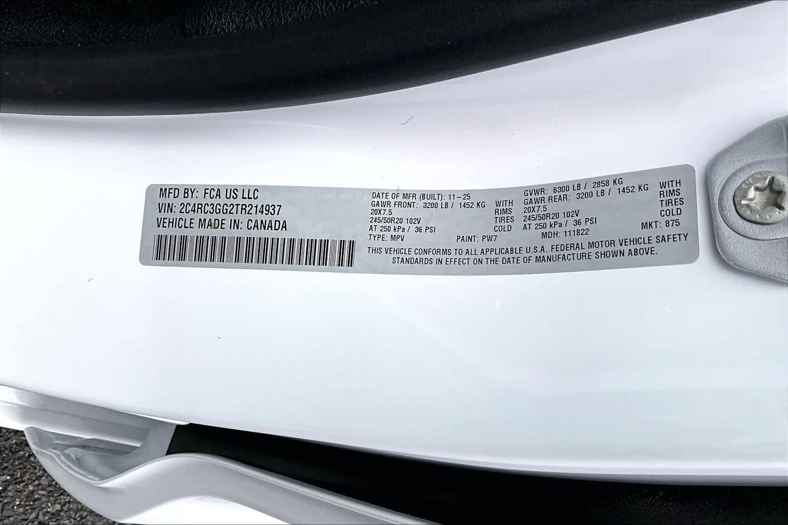 New 2026 Chrysler Pacifica Limited w/ Uconnect Theater Family Group AWD/4WD image 21