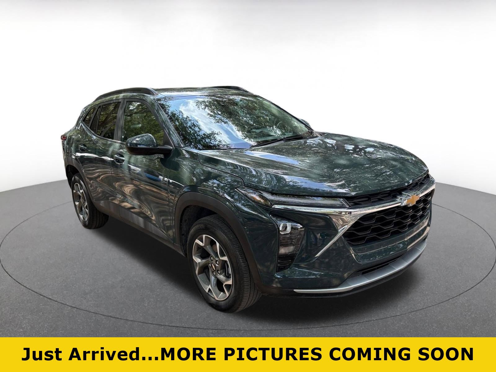 Used 2025 Chevrolet Trax LT w/ LT Convenience Package