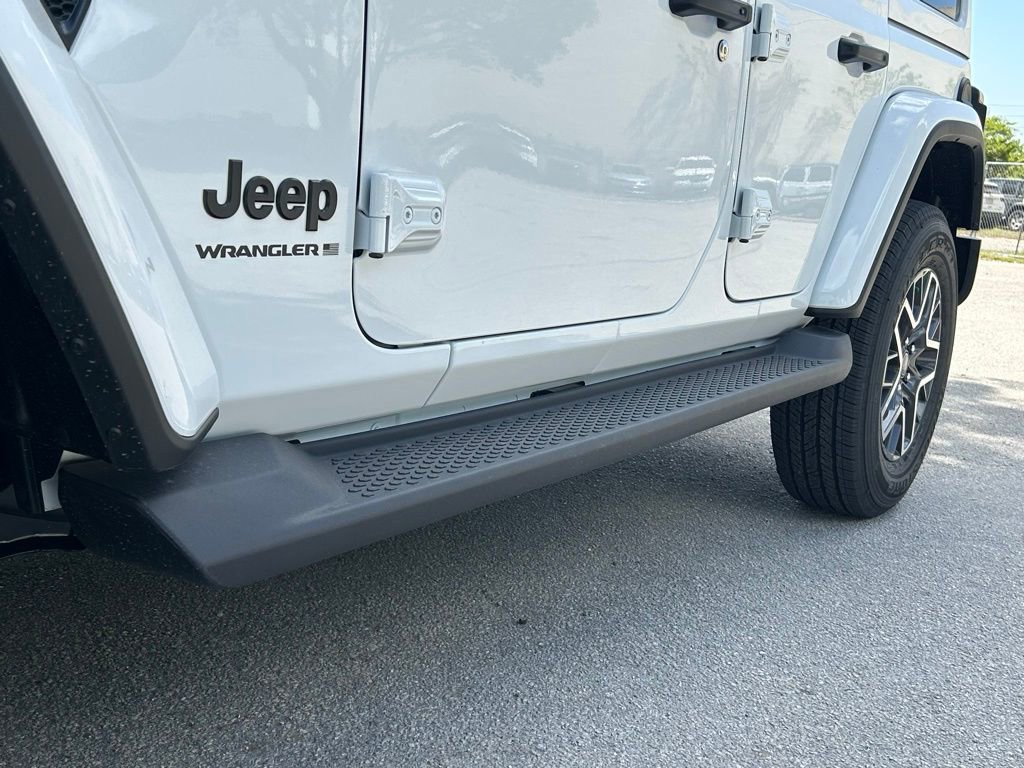 New 2025 Jeep Wrangler Sahara image 18