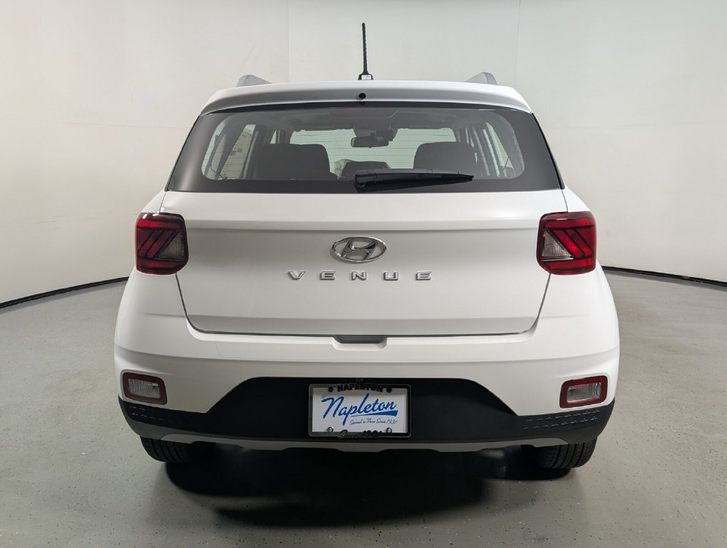New 2026 Hyundai Venue SEL FWD image 6