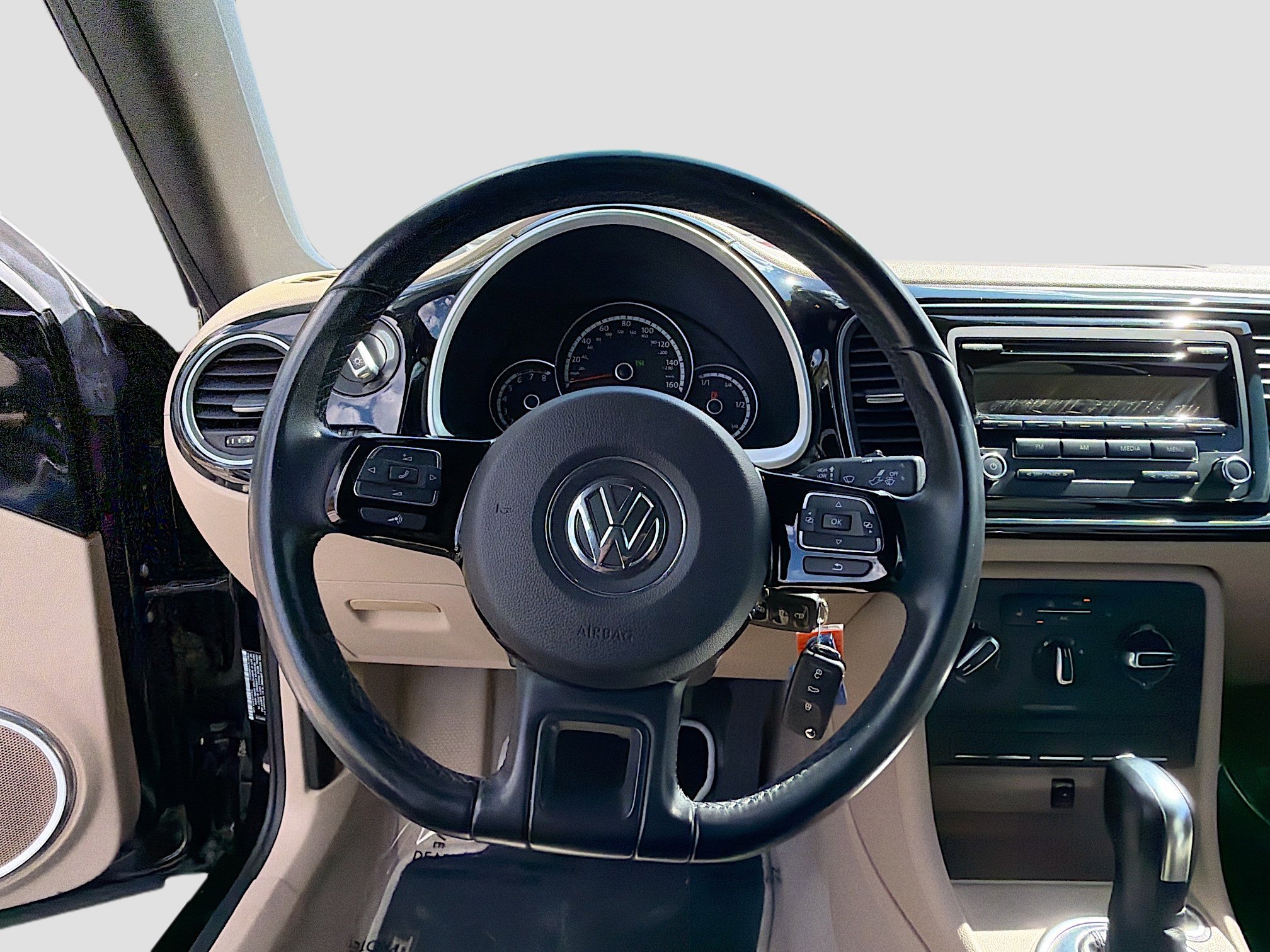 Used 2014 Volkswagen Beetle 2.5 image 30