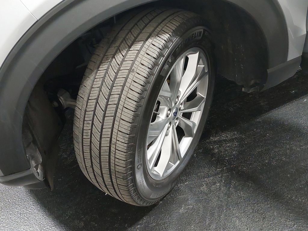 Used 2022 Ford Explorer Limited image 35