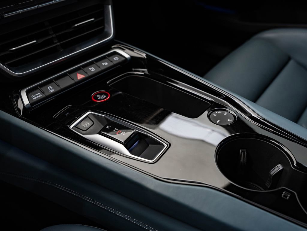 Used 2022 Audi RS e-tron GT image 37