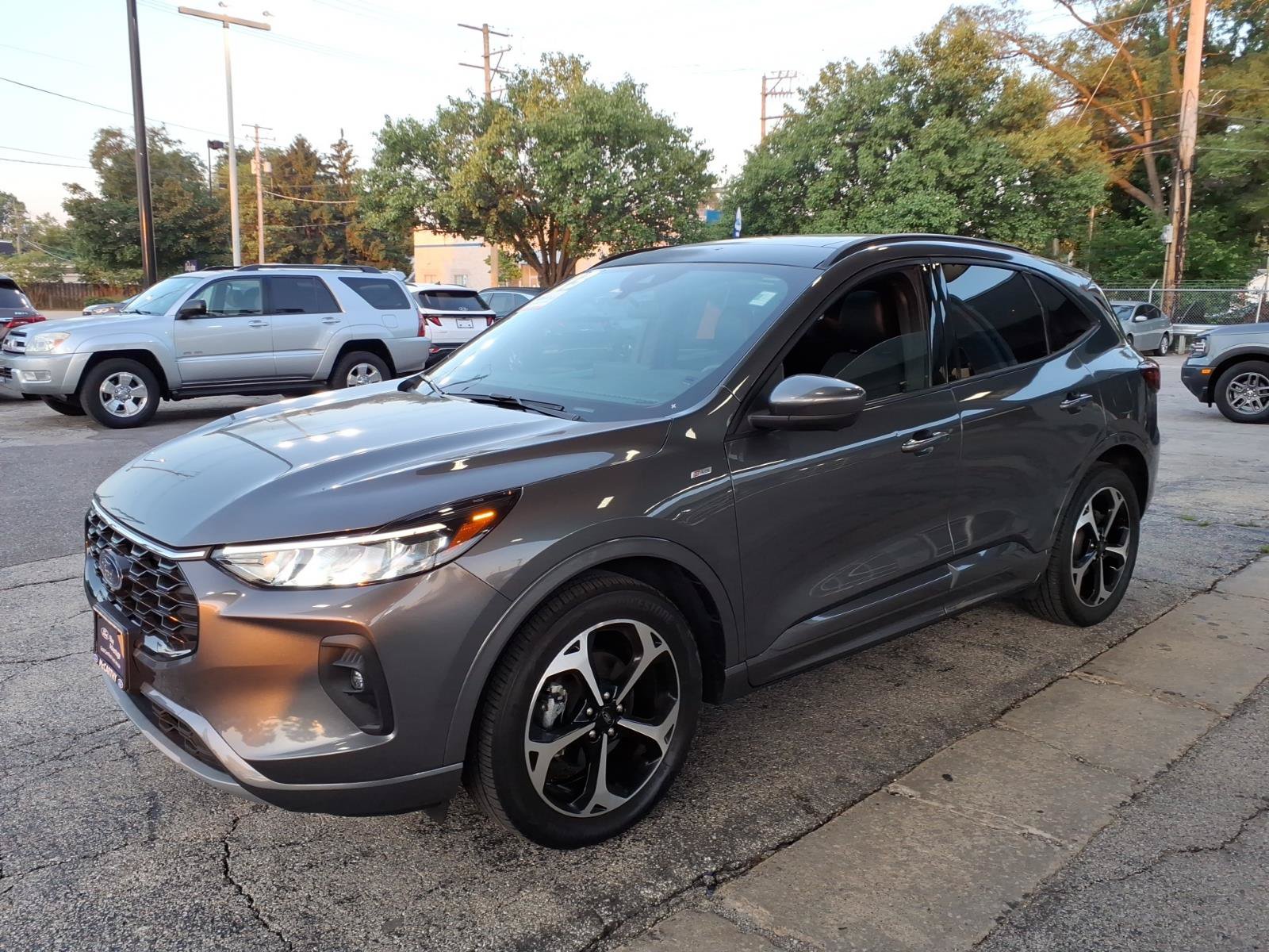 Certified 2023 Ford Escape ST-Line Select w/ Tech Pack #2 AWD/4WD image 7