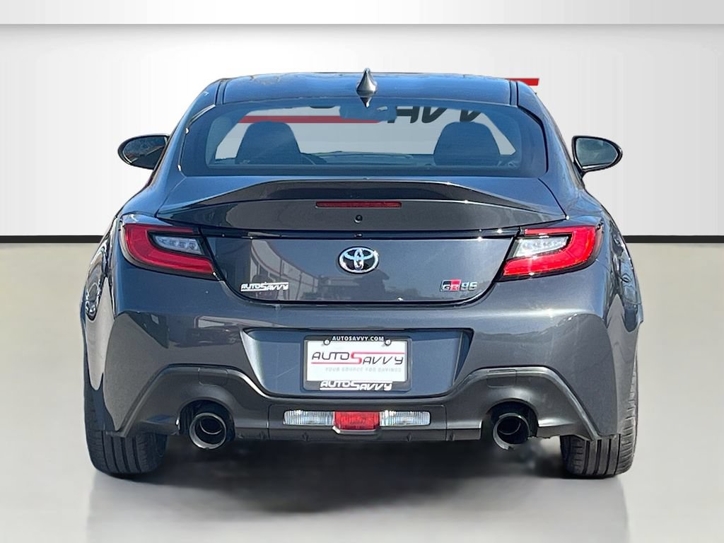 Used 2025 Toyota GR86 Premium w/ ALL Weather Mat Package (TMS) RWD image 6
