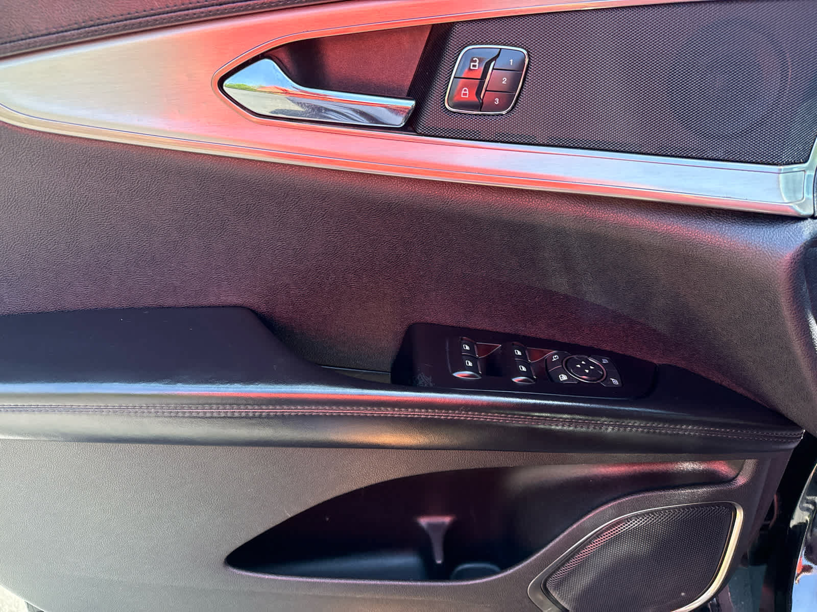 Used 2017 Lincoln MKX Premiere FWD image 10