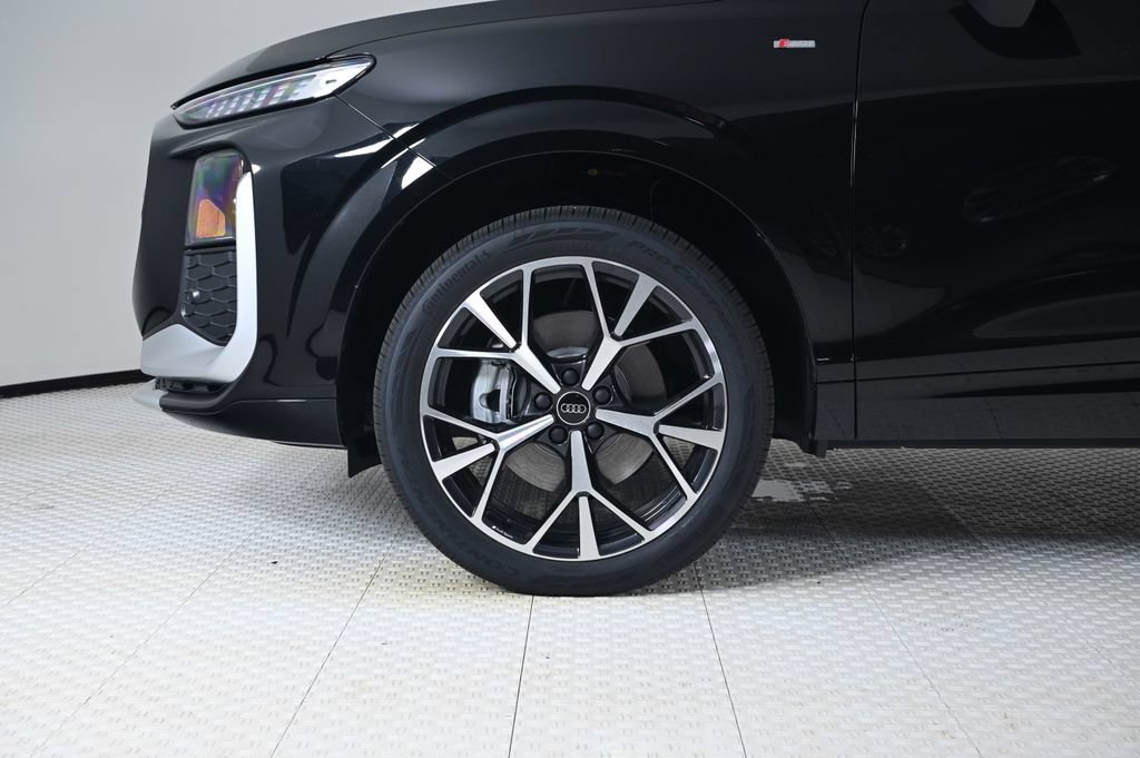 New 2026 Audi Q3 quattro 2.0T AWD/4WD image 28