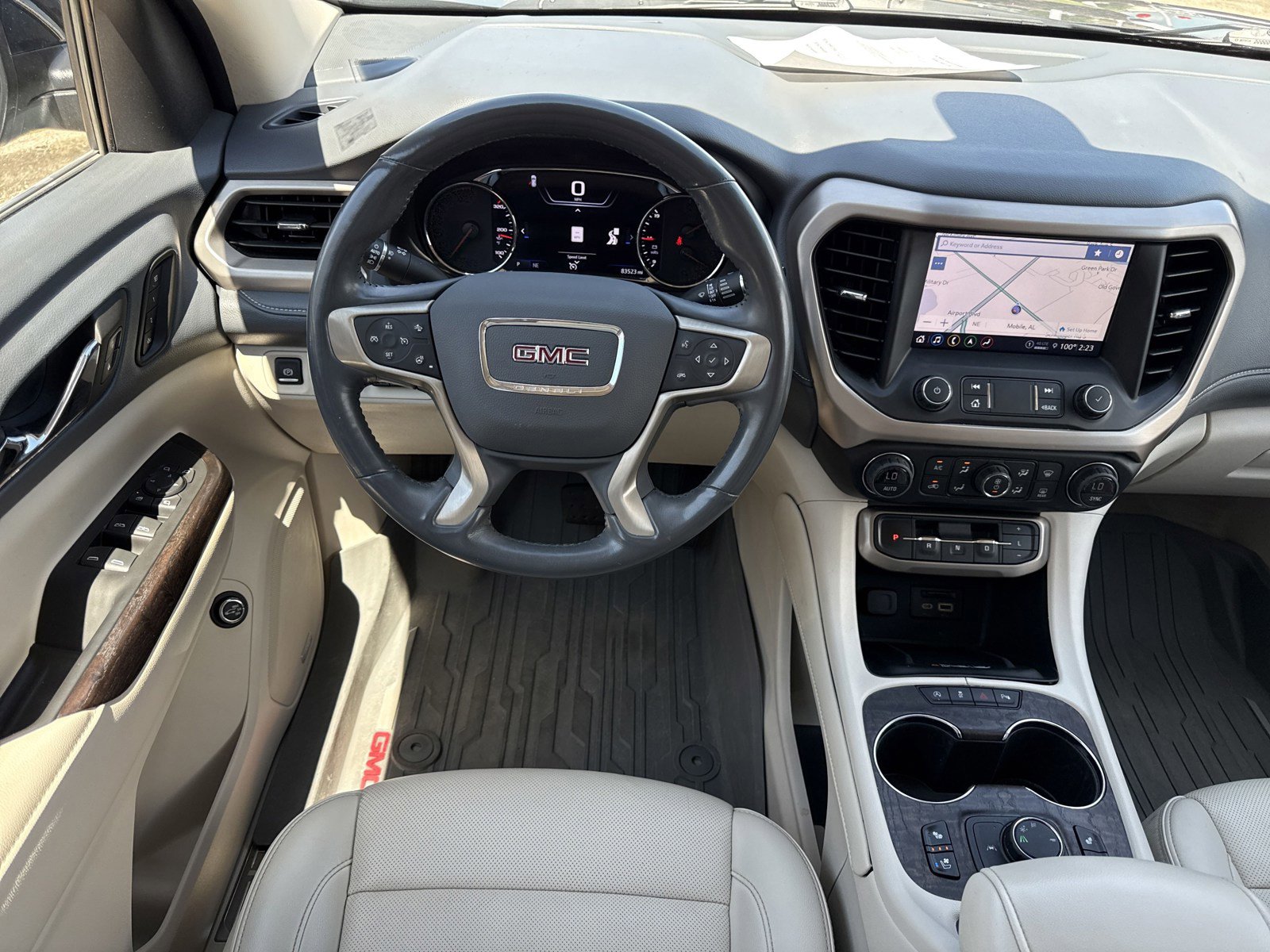 Used 2022 GMC Acadia Denali w/ Denali Technology Package image 18