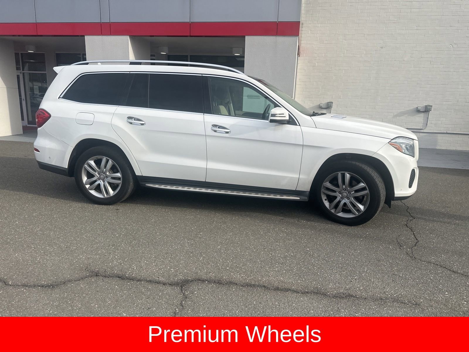 Used 2017 Mercedes-Benz GLS 450 4MATIC image 11
