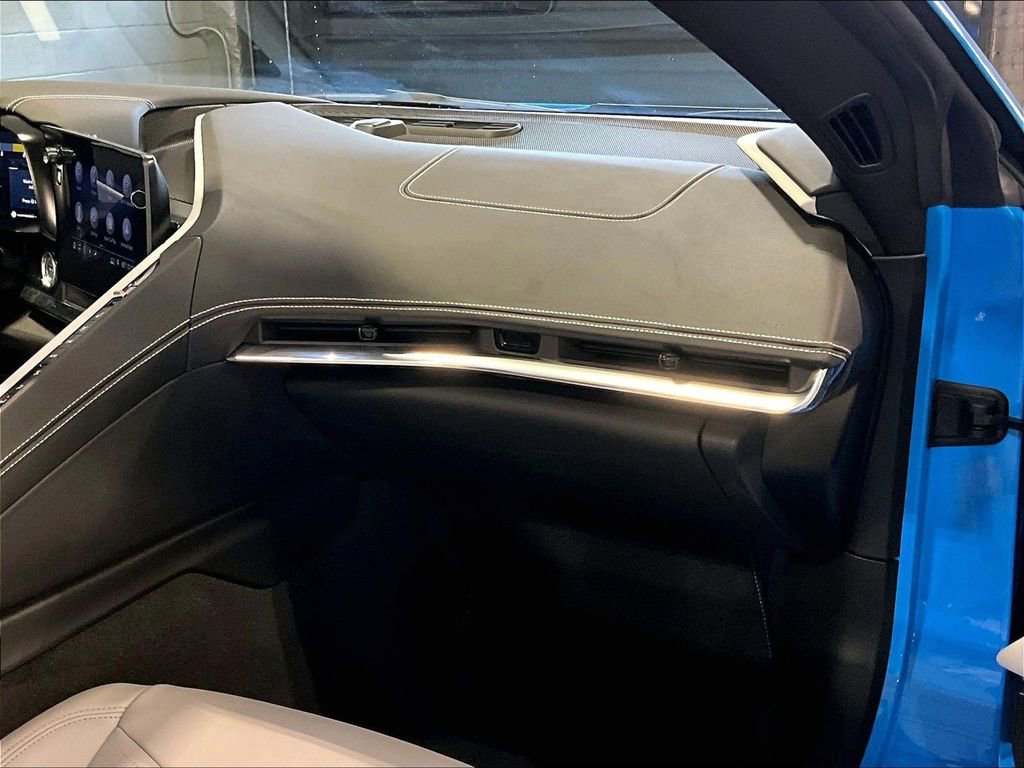 Used 2020 Chevrolet Corvette Stingray Preferred Cpe w/ 2LT Preferred Equipment Group image 19