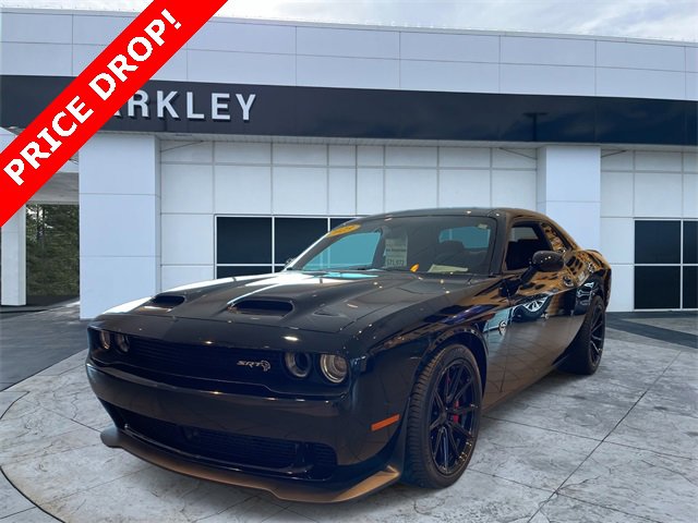 Used 2023 Dodge Challenger SRT Hellcat image 3