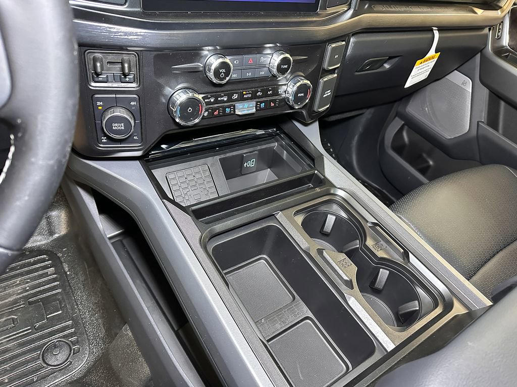New 2026 Ford F350 Lariat w/ Black Appearance Package image 35