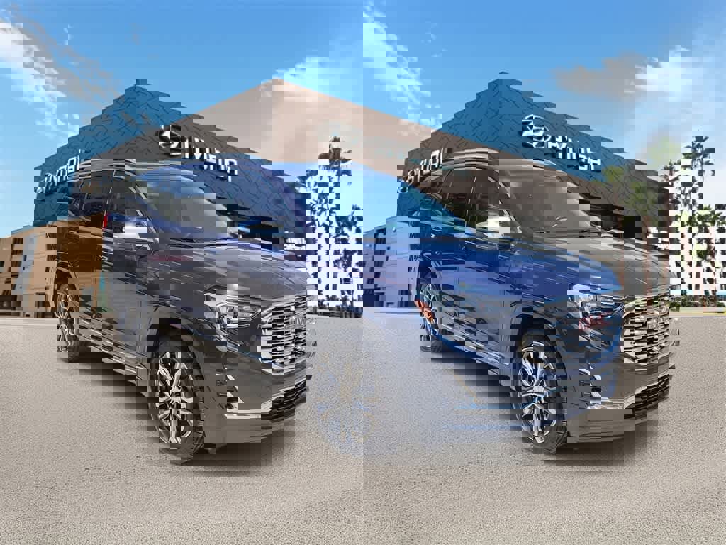 Used 2019 GMC Terrain Denali w/ Driver Alert Package II image 4