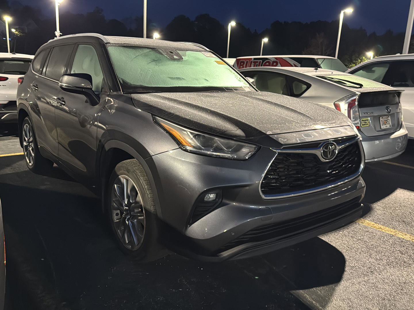 Used 2023 Toyota Highlander Limited image 5