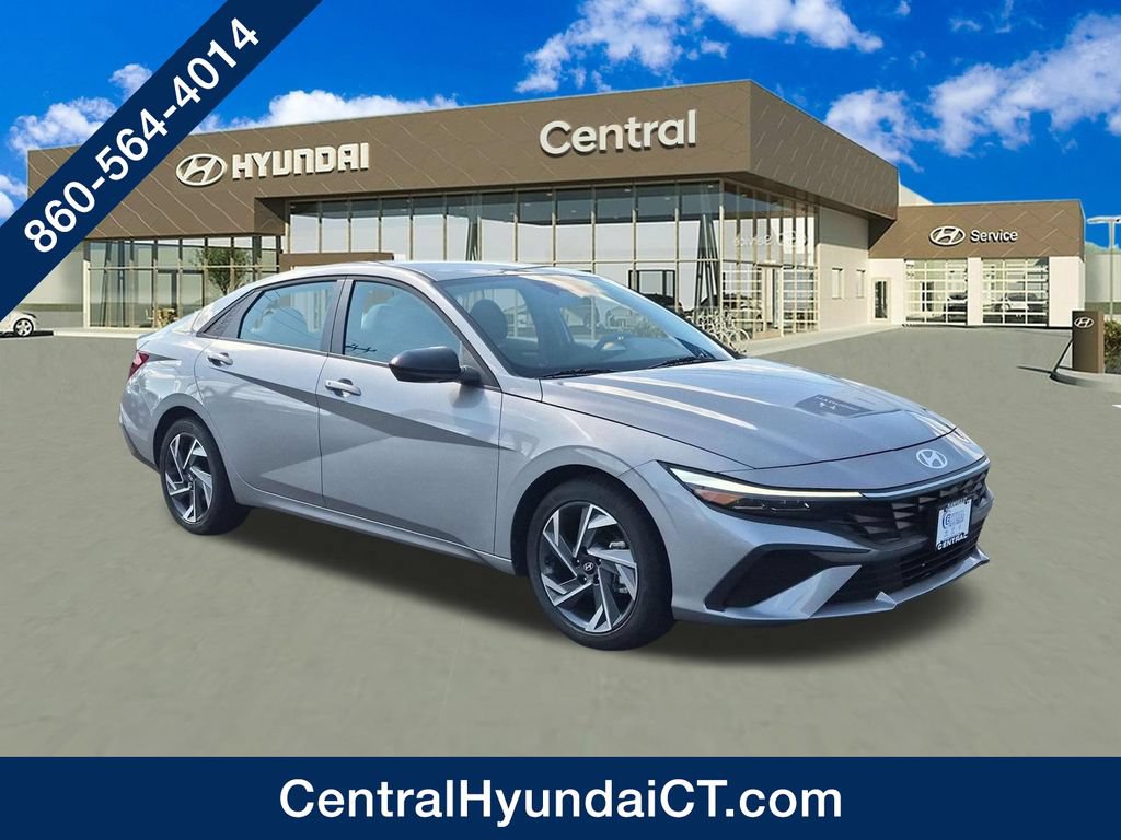 Certified 2025 Hyundai Elantra Sport FWD image 1