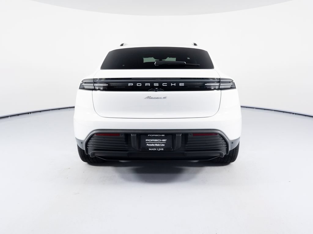 Certified 2025 Porsche Macan 4 Electric AWD/4WD image 9