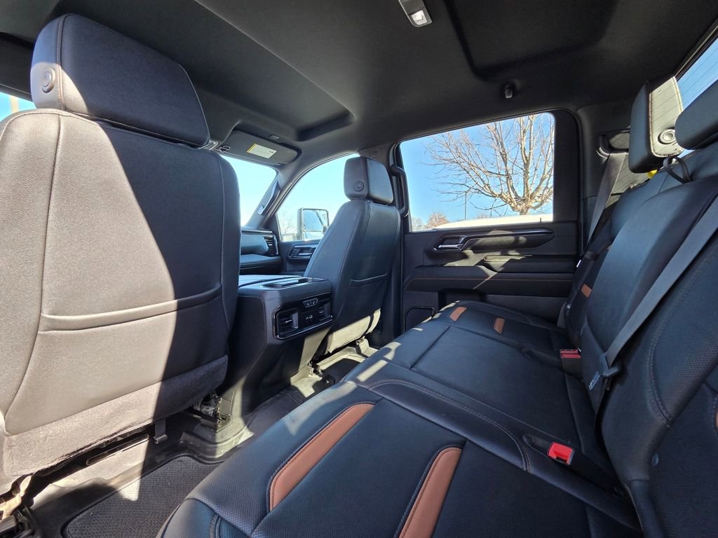 Used 2024 GMC Sierra 2500 AT4 w/ Technology Package AWD/4WD image 27