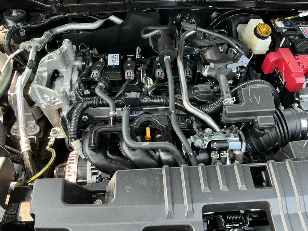 New 2026 Nissan Kicks SR w/ SR Premium Package FWD image 9
