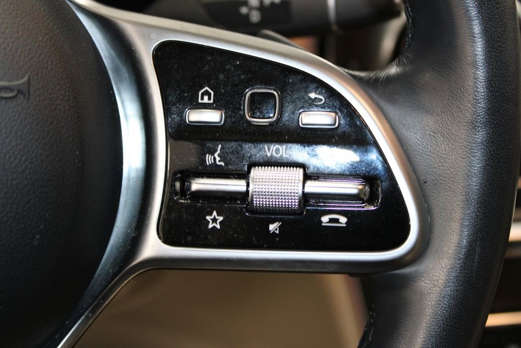 Used 2022 Mercedes-Benz GLC 300 4MATIC image 18