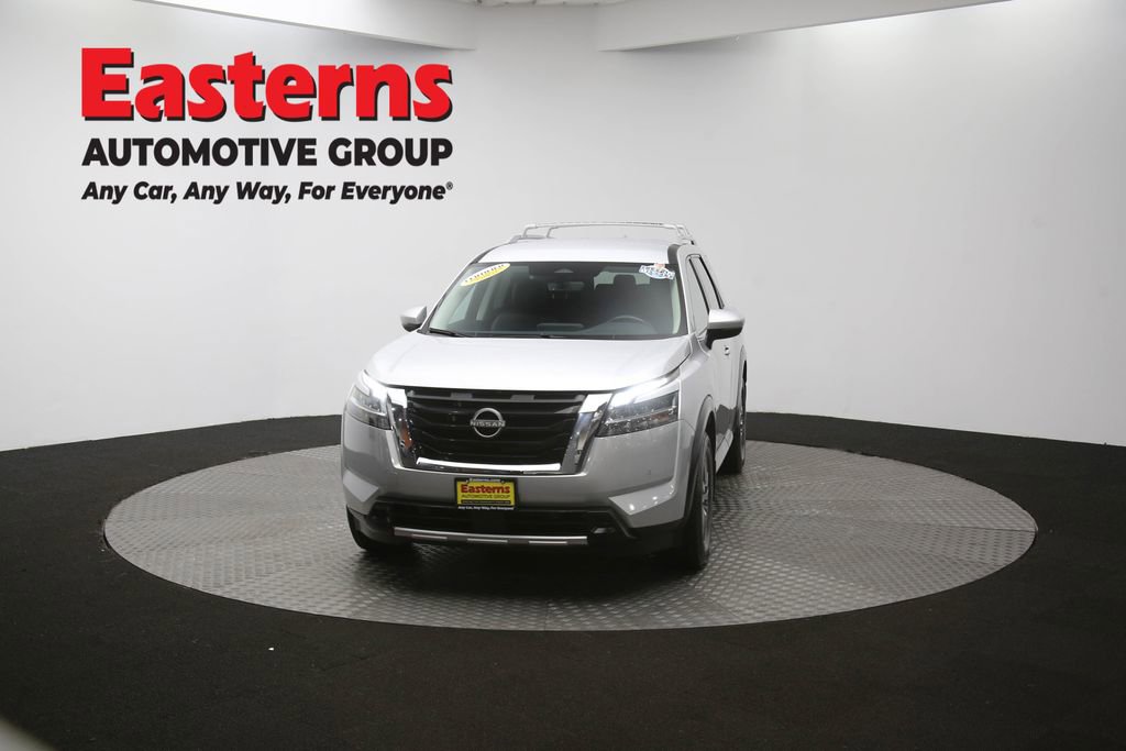 Used 2023 Nissan Pathfinder SL image 52
